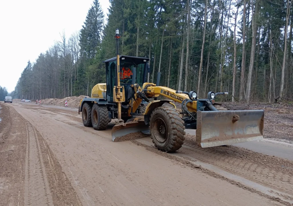 Profilowanie warstwy kruszywa łamanego 7+640-8+400P